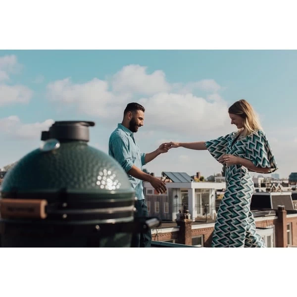 Big Green Egg Medium, Holzkohlegrill – Bild 14