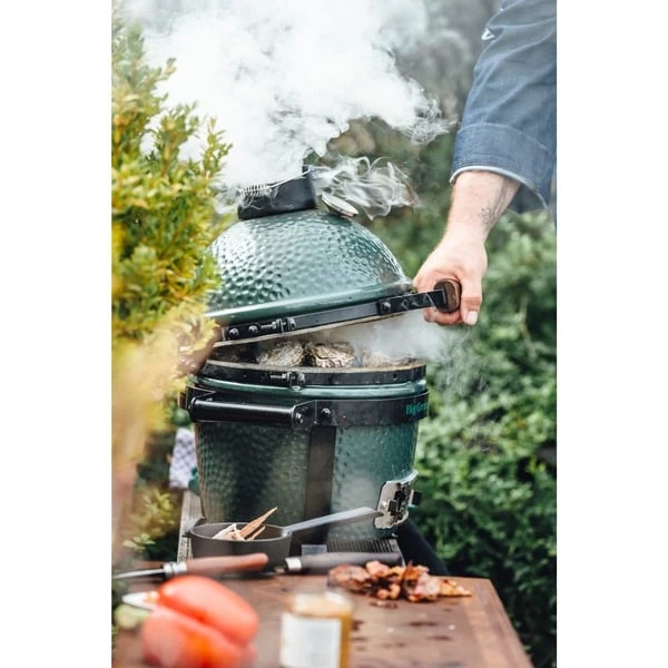 Big Green Egg Medium, Holzkohlegrill – Bild 19