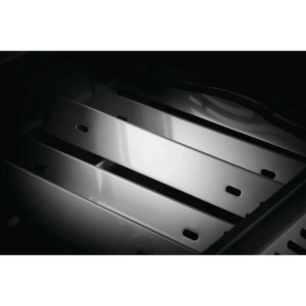 Napoleon Gasgrill Rogue RB 425, Mit Drehspieß – Bild 7