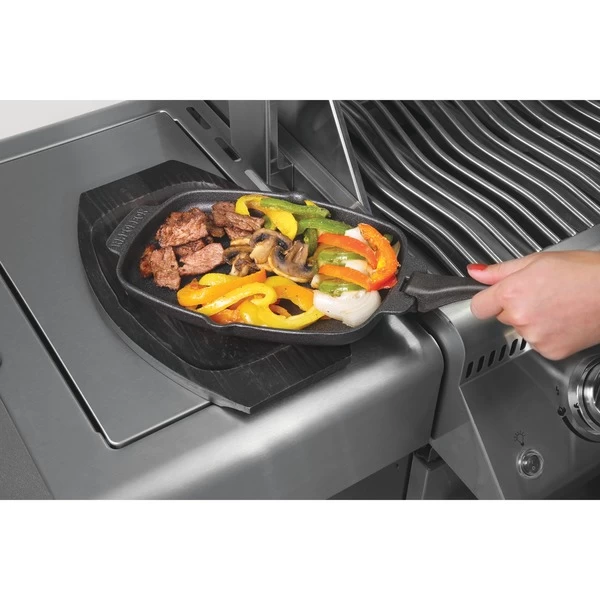 Napoleon PRO Gusseisen-Pfanne + Untersetzer – Bild 7